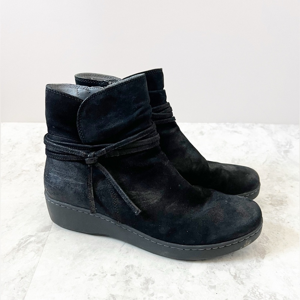 Dansko Evelyn Ankle Booties 38 / 7.5-8 Black Leather Wedge Boots Rustic Comfort